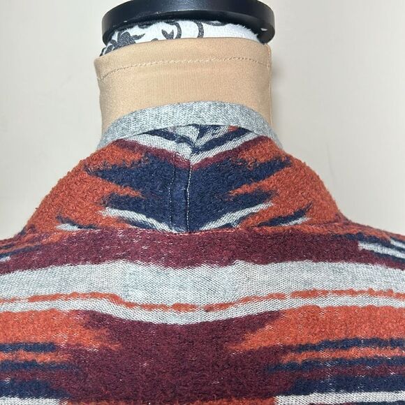 (3/$15) Lucky Brand Aztec print long cardigan sweater size small - Picture 7 of 11